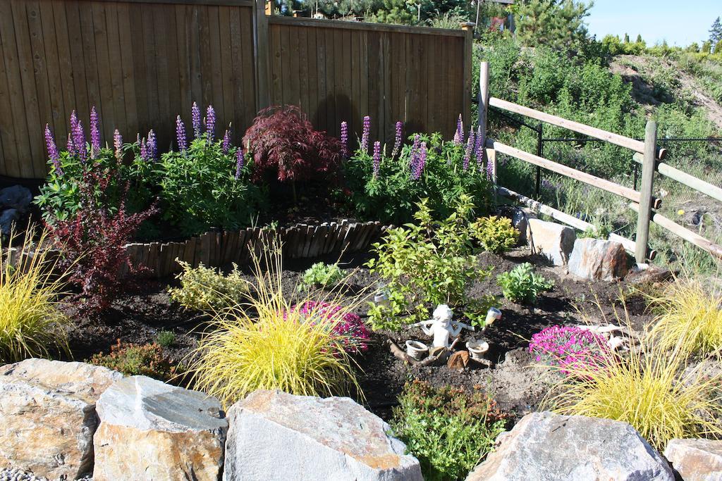 A Okanagan Lakeview Inn Kelowna Zewnętrze zdjęcie